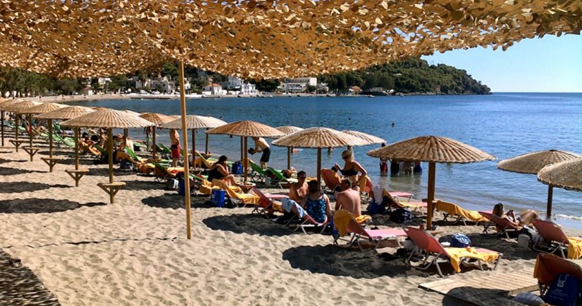 Ανοίγουν το Σάββατο οι οργανωμένες παραλίες – Οι κανόνες για τους λουόμενους