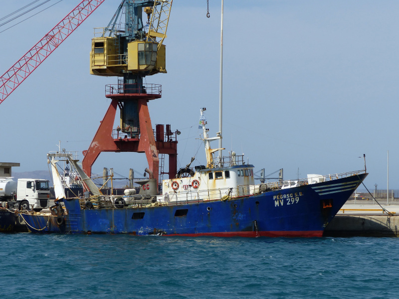 Μηχανική βλάβη σε Ιταλικό αλιευτικό στη θάλασσα του Ηρακλείου
