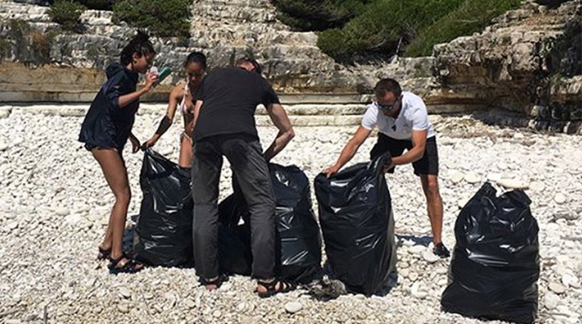 Σάλος με τα σκουπίδια που μάζεψε η οικογένεια του Will Smith σε παραλία