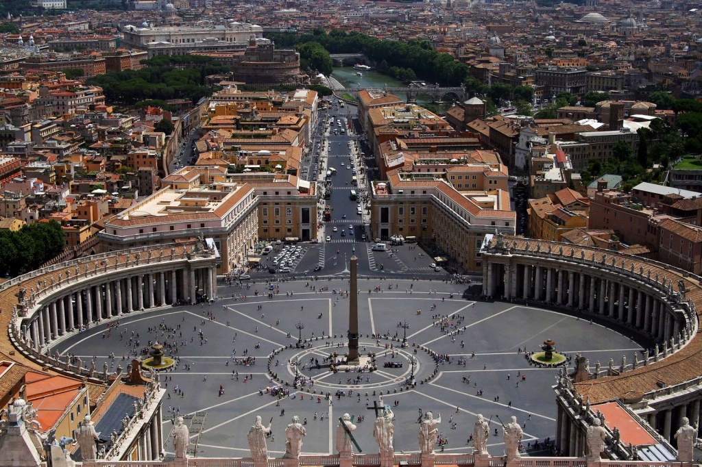 Κατηγορούμενος για σεξουαλικά εγκλήματα το «νούμερο 3» του Βατικανού