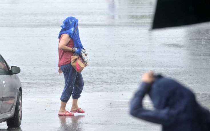 Αλλάζει το σκηνικό του καιρού: Έρχονται βροχές και σποραδικές καταιγίδες