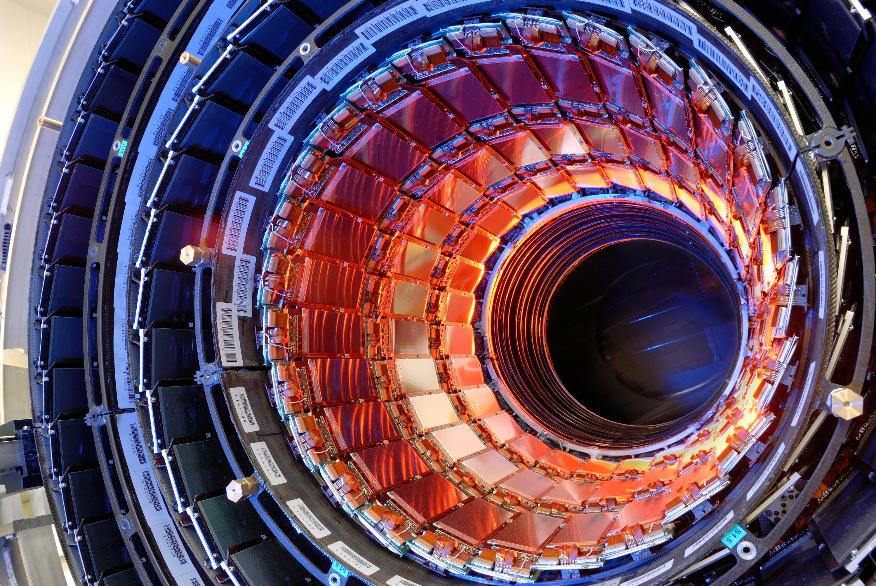 CERN: Ανακαλύφθηκε νέο βαρύ σωματίδιο