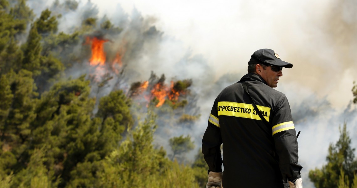 Υπό μερικό έλεγχο τέθηκε η πυρκαγιά στον Δήμο Πλατανιά