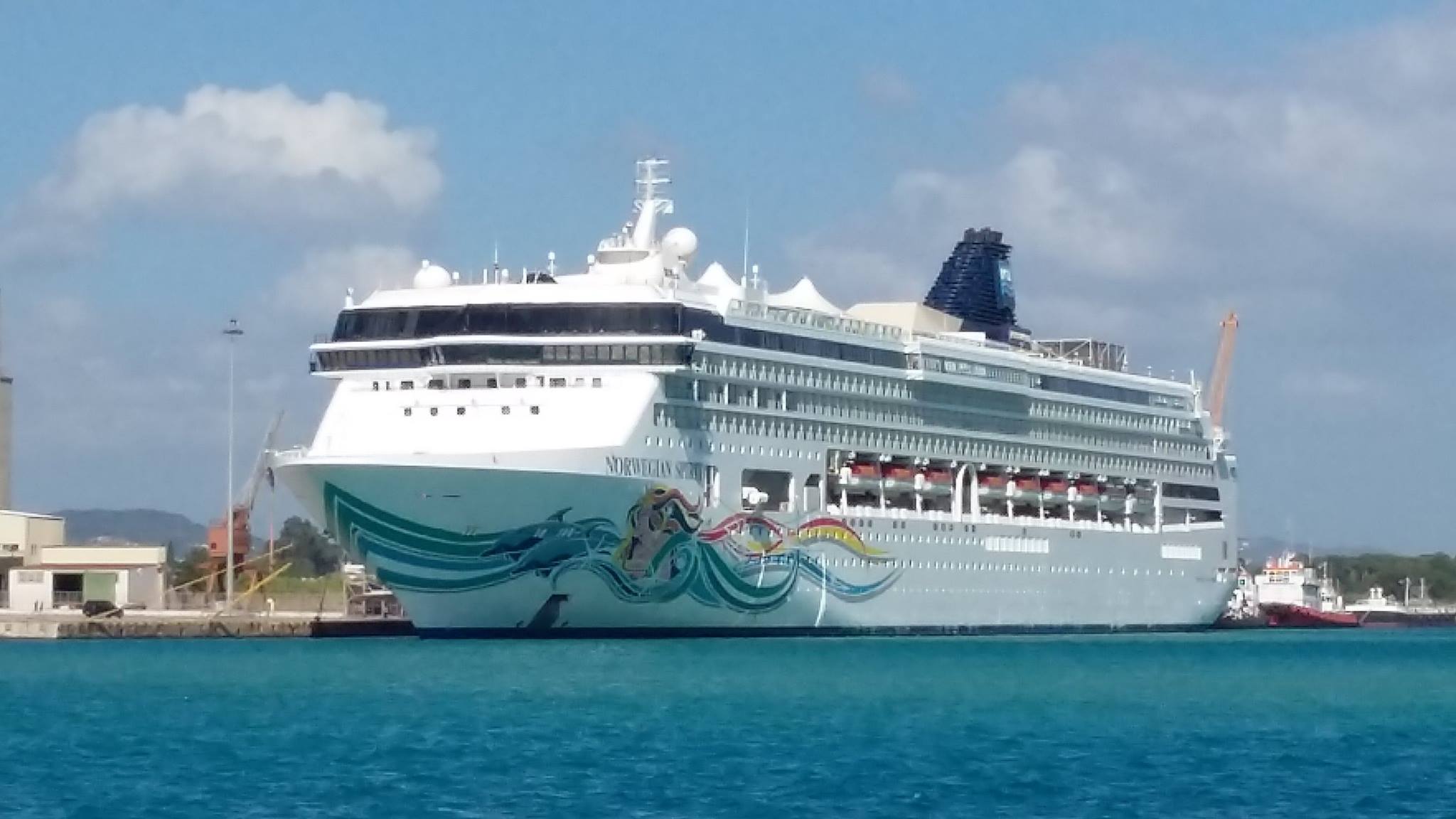Η Norwegian Cruise Line για πρώτη φορά στα Χανιά (φωτο)