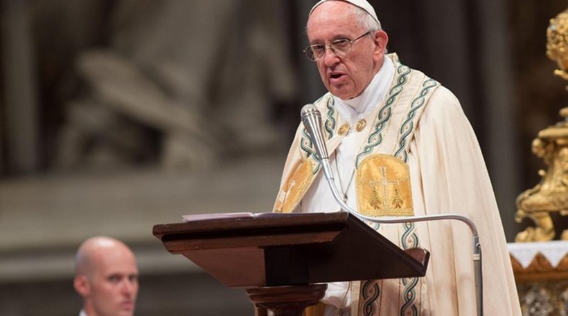 Δωρεά 50.000 ευρώ από τον Πάπα Φραγκίσκο για τη σεισμόπληκτη Λέσβο