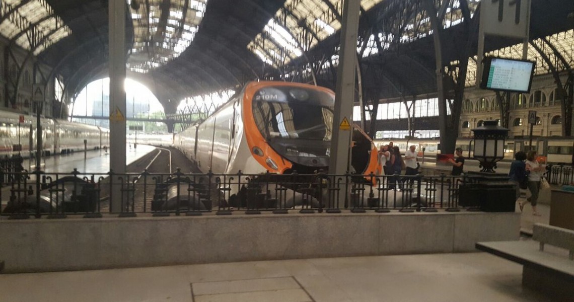 Σοβαρό ατύχημα με τρένο στη Βαρκελώνη – Τουλάχιστον 48 τραυματίες
