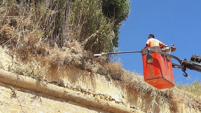 Καθαρισμός του τείχους της Ανατολικής Τάφρου στα Χανιά