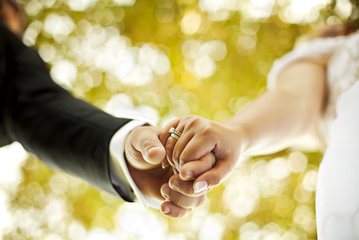 Επικό σύνθημα στη νύφη μπροστά στον γαμπρό – Ο γάμος που έγινε “viral”