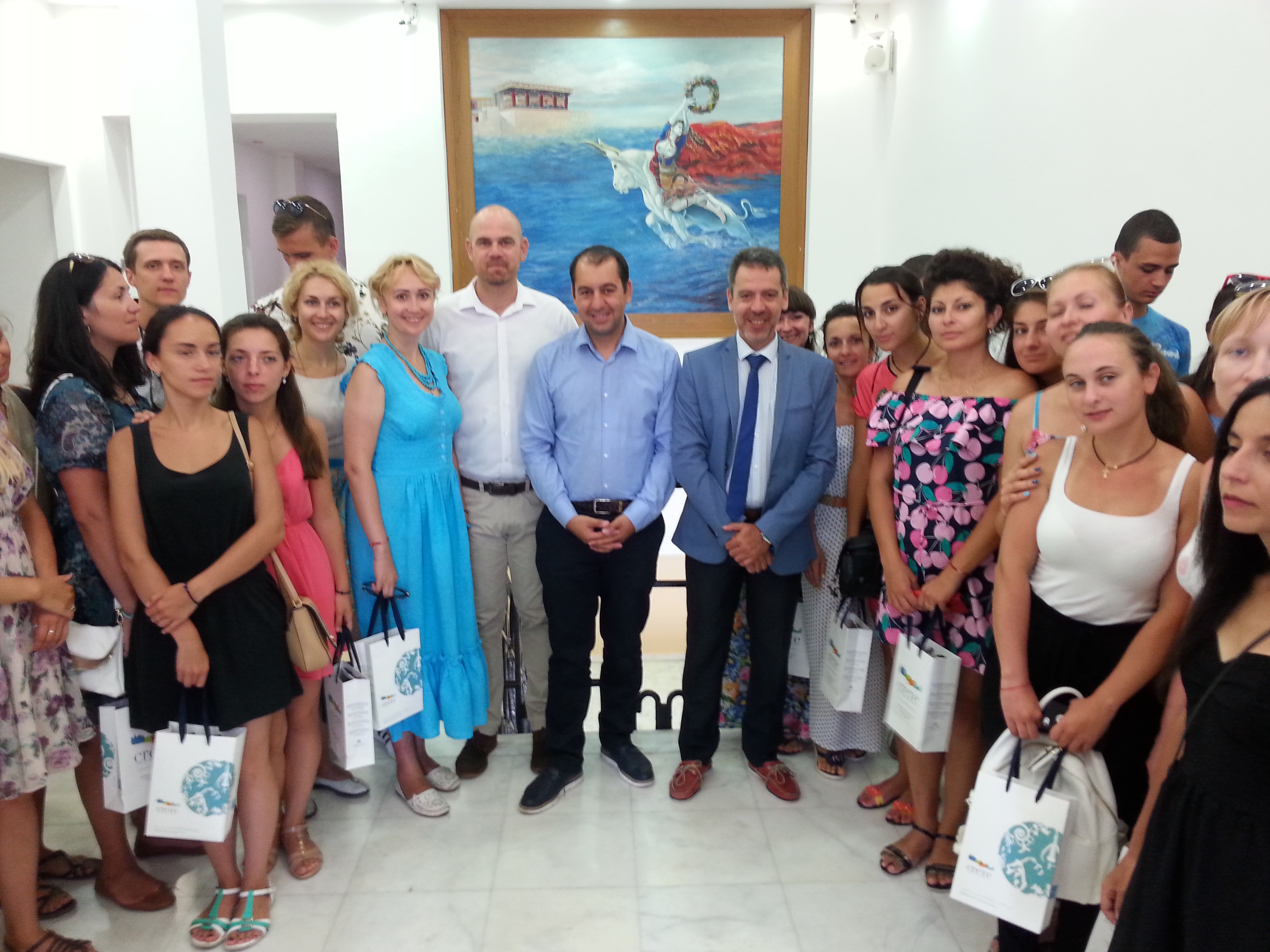“Στα ίχνη του Καζαντζάκη” 70 νέοι ομογενείς στην Κρήτη