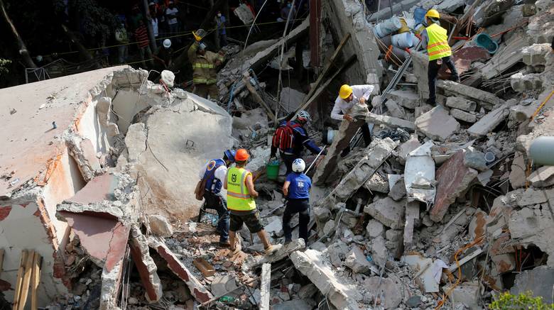Σεισμός Μεξικό: Βαρύς απολογισμός από τα 7,1 Ρίχτερ, αναζητούν επιζώντες