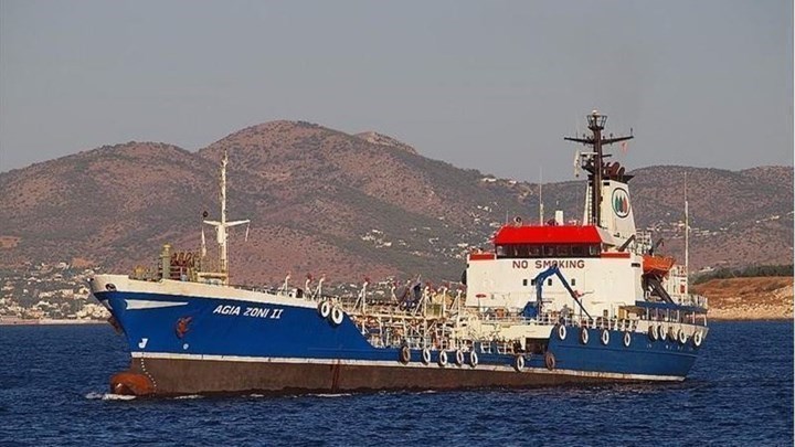 Ξεκίνησε η απάντληση των καυσίμων από το βυθισμένο δεξαμενόπλοιο “Αγία Ζώνη