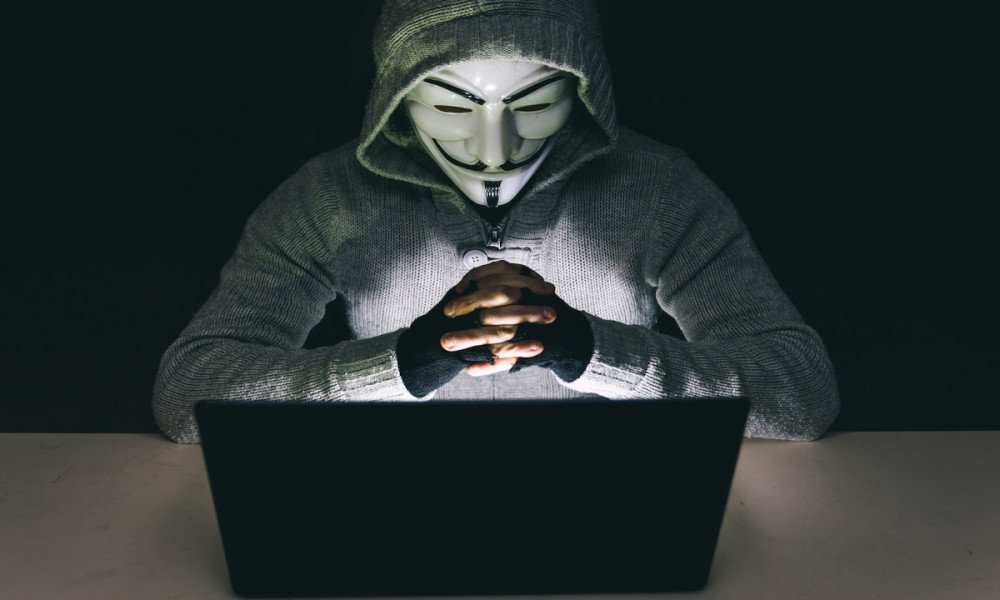 Ουκρανία: Οι Anonymous ανέλαβαν την ευθύνη για τις κυβερνοεπιθέσεις σε ρωσικά MME