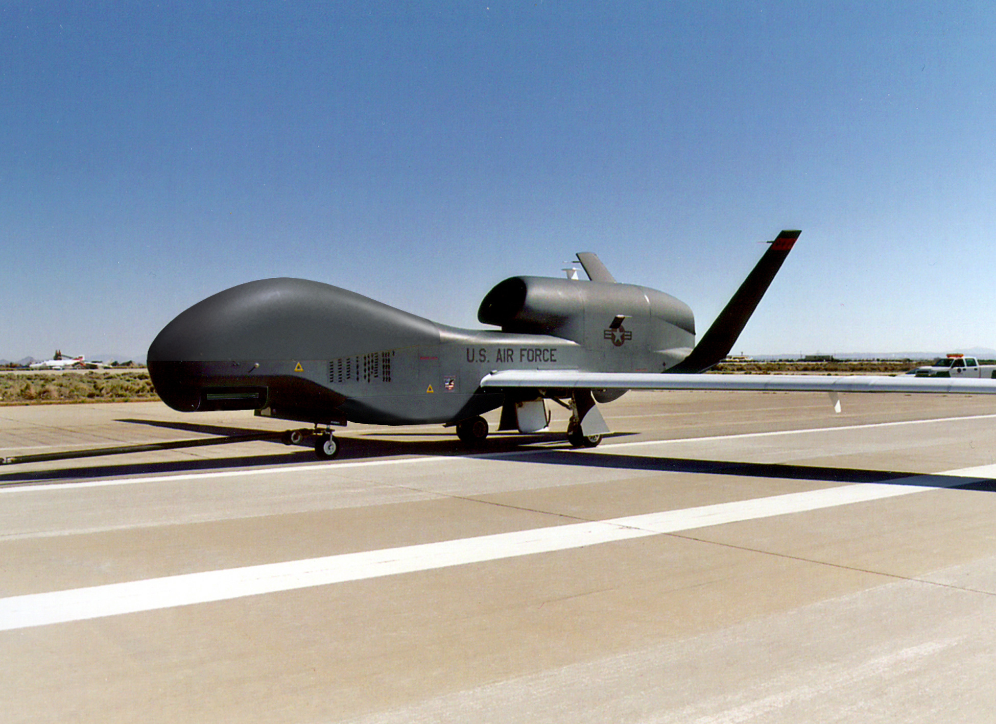 Χανιά: Αμερικάνικο drone προσγειώθηκε εκτάκτως στο αεροδρόμιο