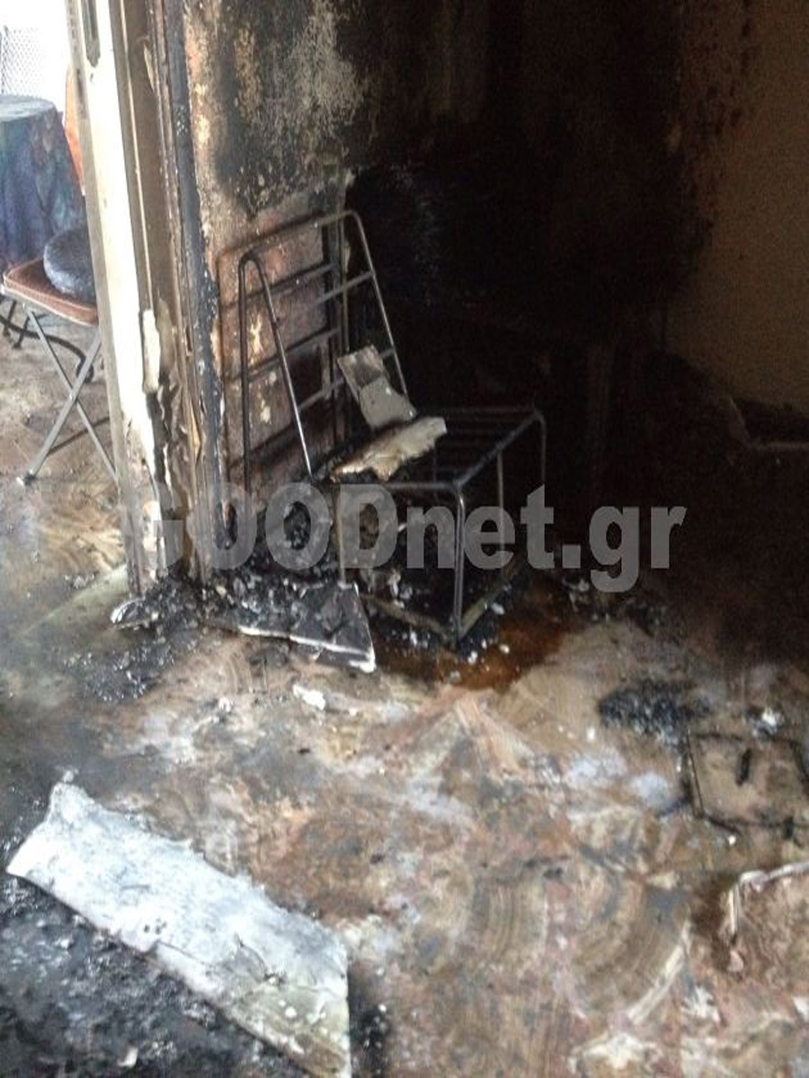 Έβαλαν φωτιά στα γραφεία του ΣΥΡΙΖΑ στο Ρέθυμνο (φωτο)
