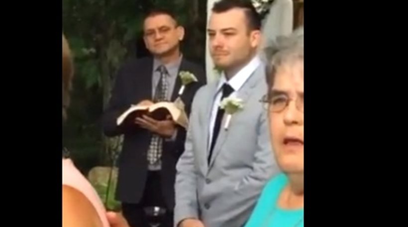 Η πιο όμορφη αντίδραση γαμπρού όταν είδε τη νύφη!