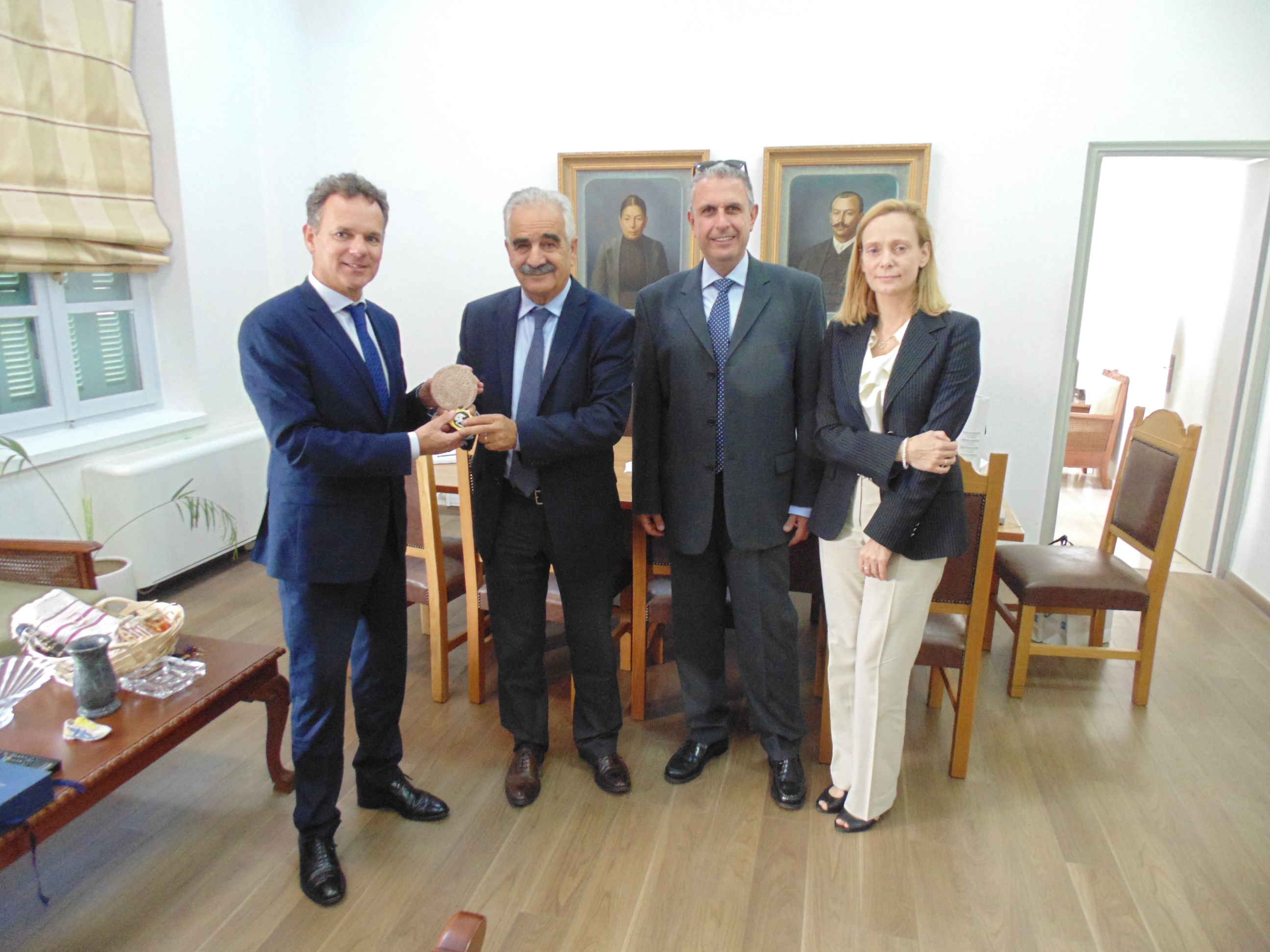 Επίσκεψη Ολλανδού Πρέσβη στη Περιφέρεια