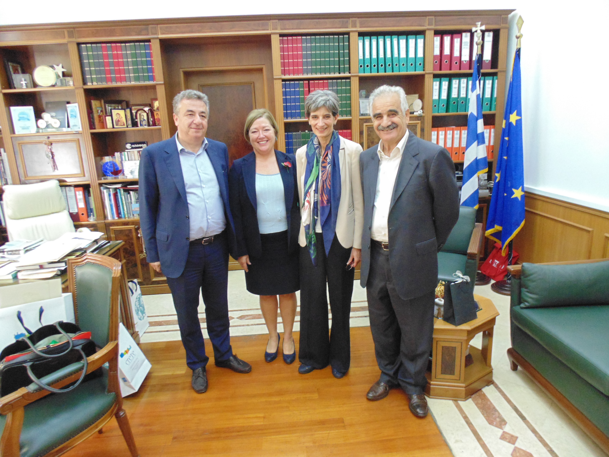 Συνάντηση Περιφερειάρχη Κρήτης με την Βρετανίδα Πρέσβη στην Ελλάδα