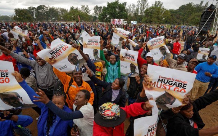 Ζιμπάμπουε: Χιλιάδες πολίτες γιορτάζουν την πτώση του Ρόμπερτ Μουγκάμπε