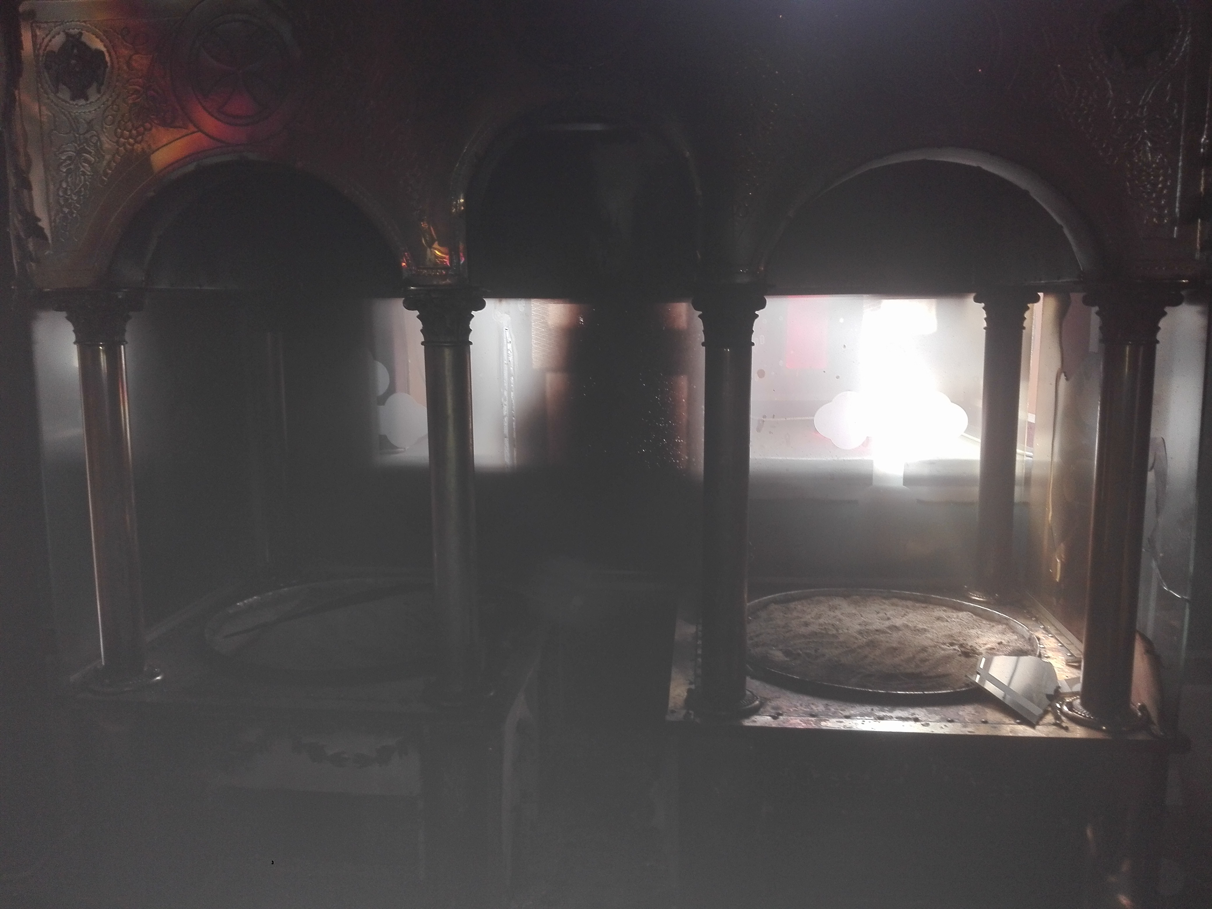 Με πυρκαγιά απειλήθηκε ο Ιερός Ναός Αγ. Νικολάου στη Σούδα (φωτο)
