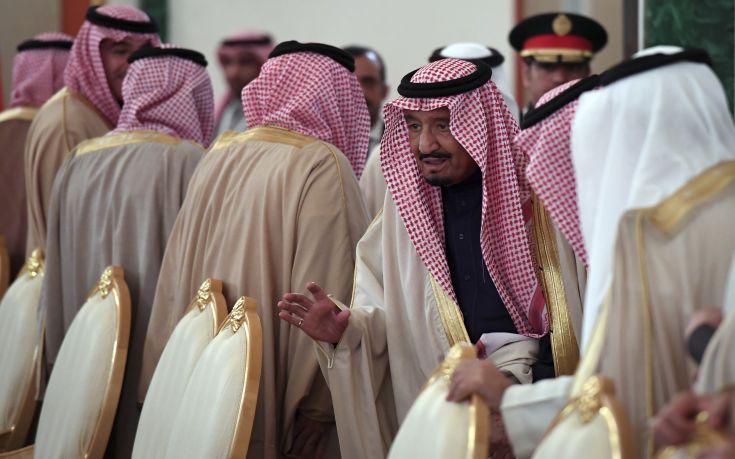 Οι τράπεζες στη Σαουδική Αραβία «πάγωσαν» 1.200 λογαριασμούς