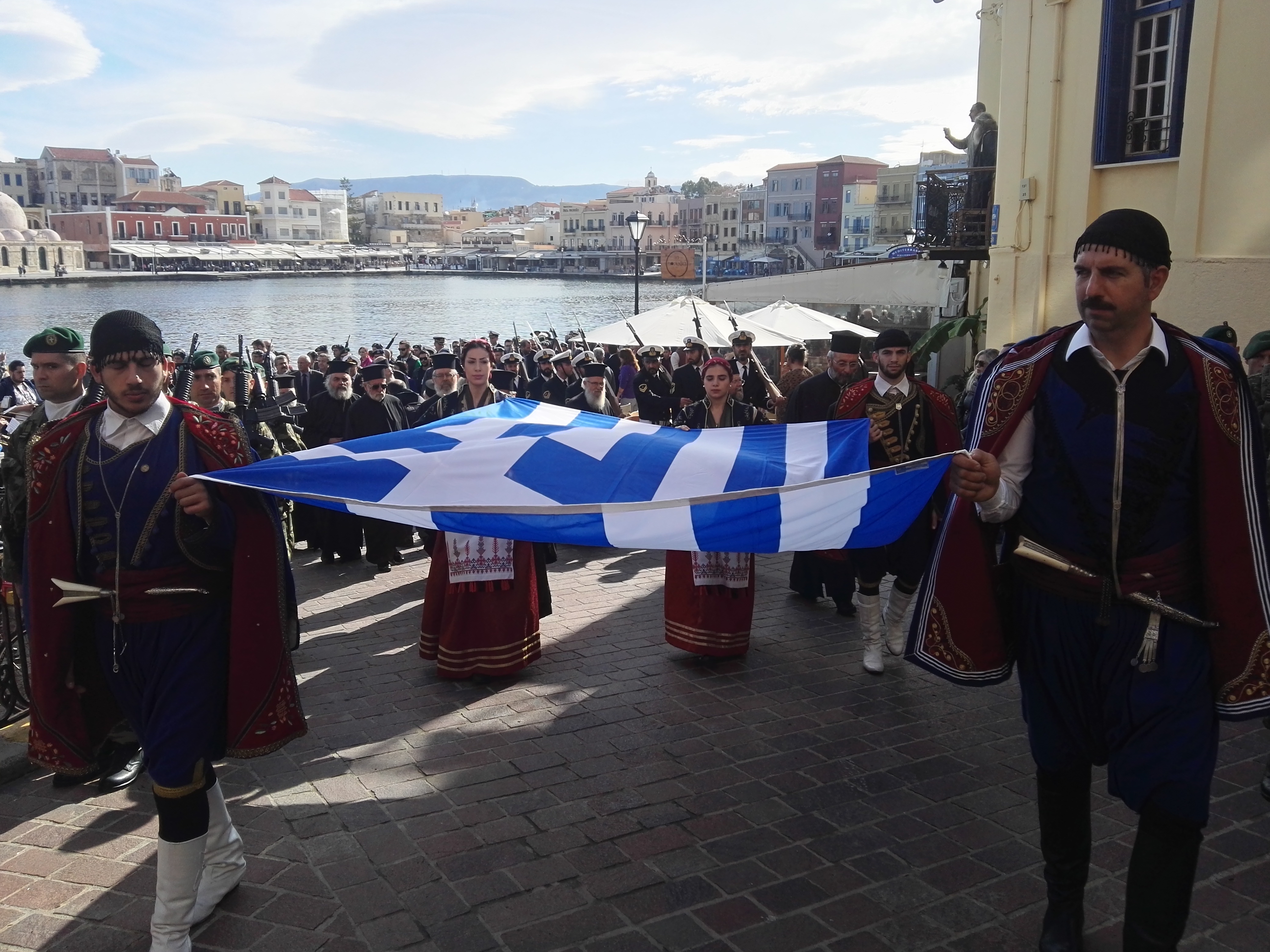 Με λαμπρότητα οι εκδηλώσεις για την Ένωση της Κρήτης με την Ελλάδα (φωτό)