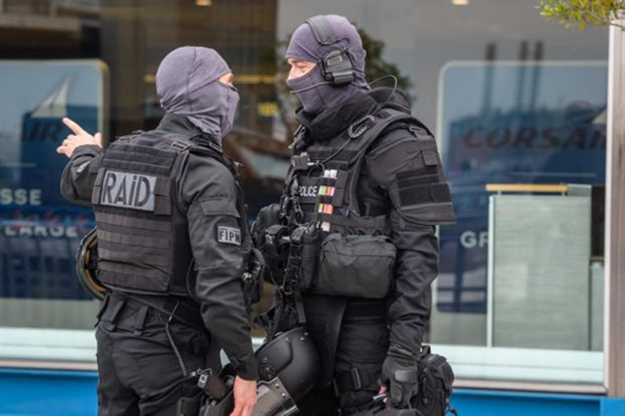 Γαλλία: Σύλληψη δύο νέων που σχεδίαζαν τρομοκρατική επίθεση