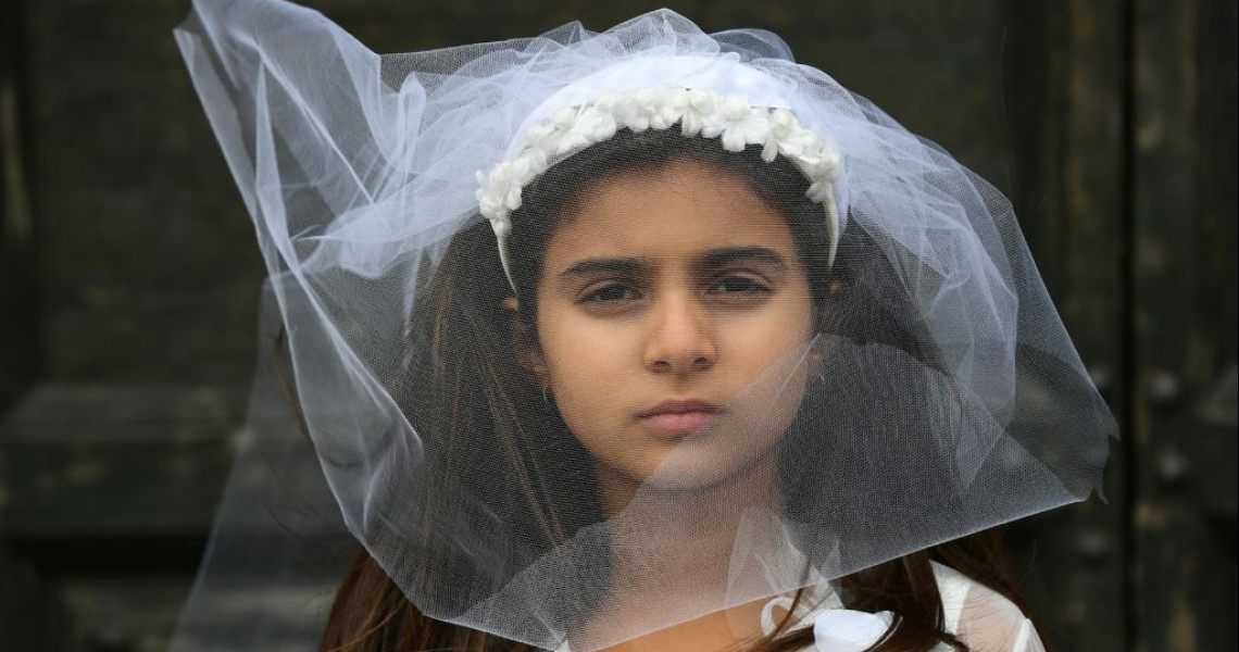 Τραγικό: Με νόμο το Ιράκ επιτρέπει γάμους παιδιών 9 ετών!