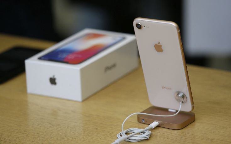 Τι συμβαίνει με την Apple, τα παλιά iPhone και τις επιδόσεις τους