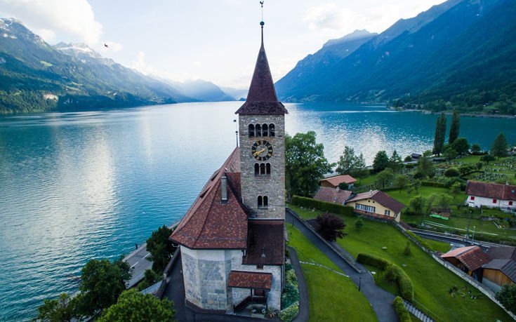 Μυστήριο και περιπέτεια μεταξύ των ελβετικών λιμνών