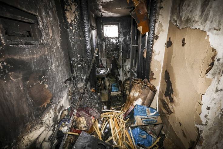 Φωτογραφίες από το σπίτι που τυλίχθηκε στις φλόγες στην Κατερίνη