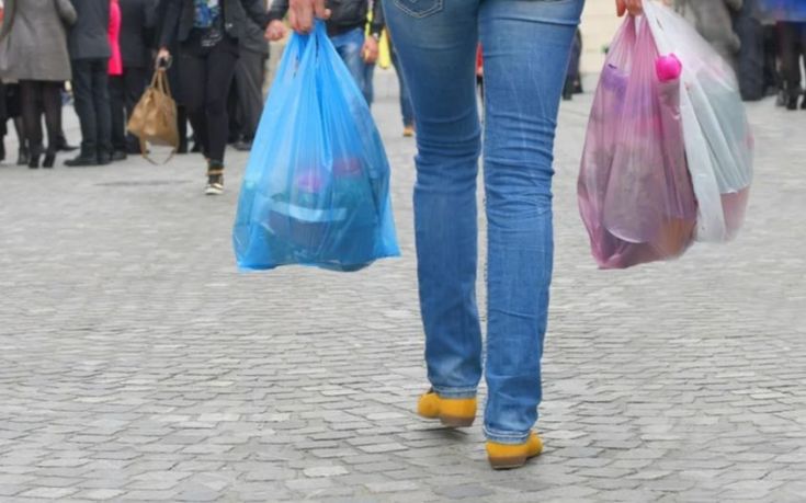 Πολύ μεγάλη μείωση της χρήσης πλαστικής σακούλας στα σουπερμάρκετ