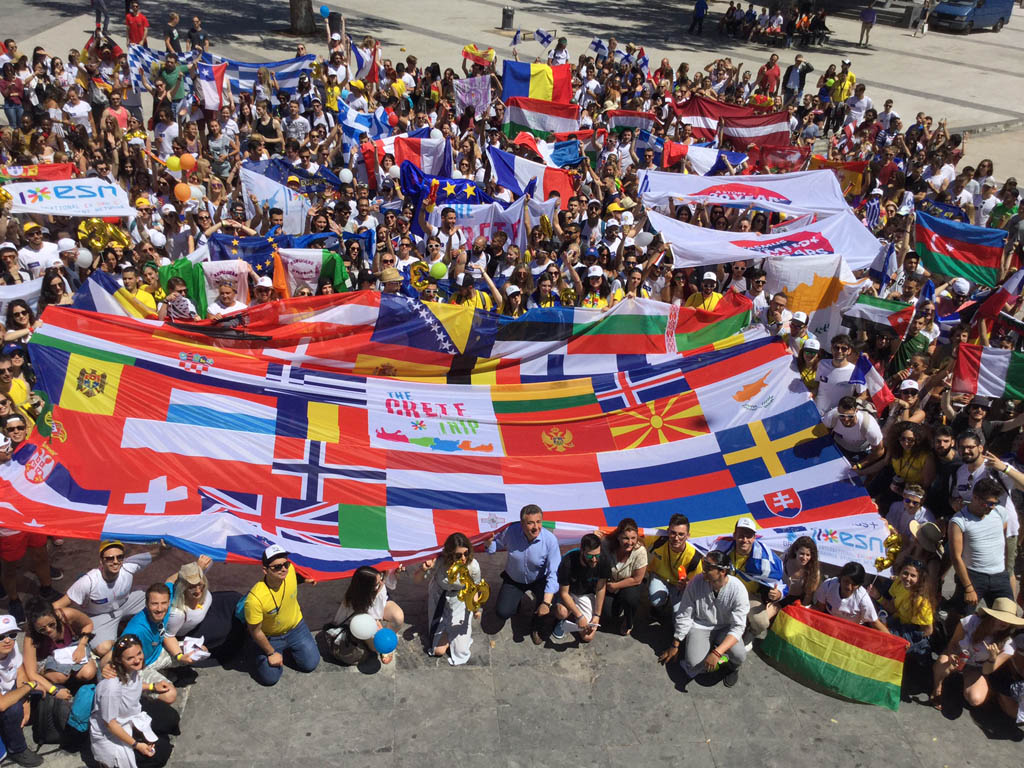 Eκατοντάδες φοιτητές του «ERASMUS», τον Μάιο, στην Κρήτη