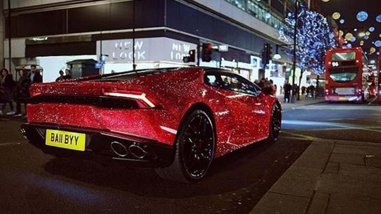 Στους δρόμους η Lamborghini με τα κρύσταλλα Swarovski