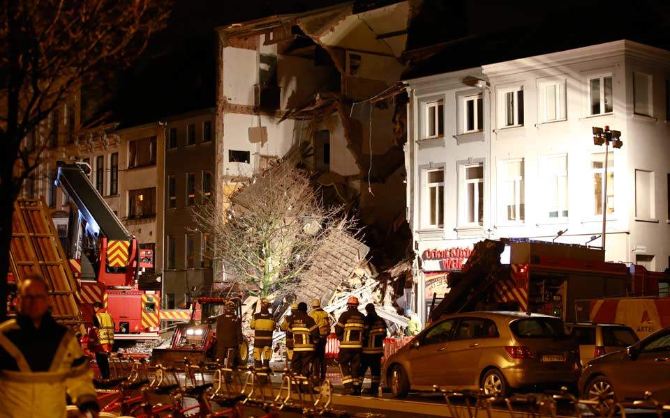 Κατάρρευση κτιρίου μετά από έκρηξη στην Αμβέρσα -14 τραυματίες