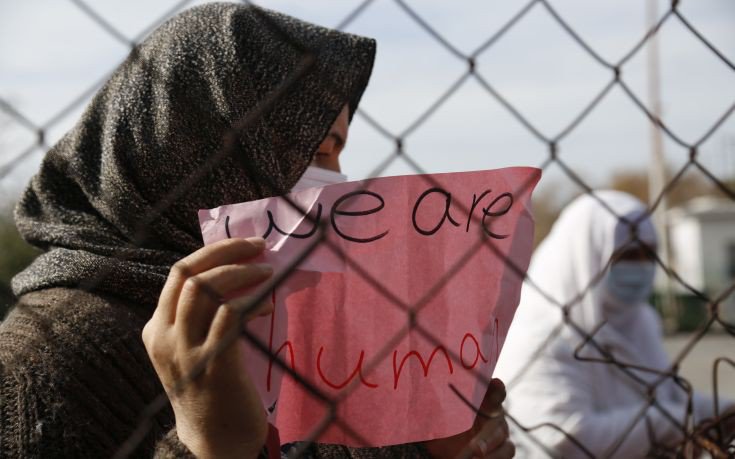 Έκκληση από τους Times για το προσφυγικό: Βοηθήστε την Ελλάδα