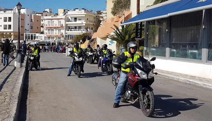 Οι V-STROM Greek Riders σε εθελοντική δράση στον Άγ. Νικόλαο