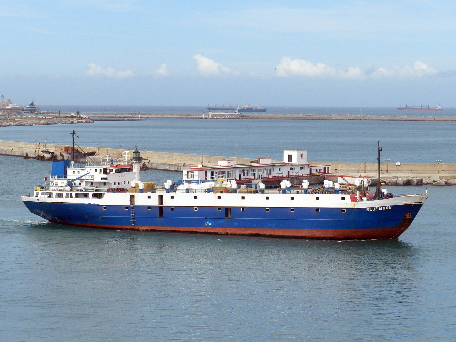 Φορτηγό πλοίο “κρατήθηκε” στην Σητεία λόγω σημαντικών ελλείψεων