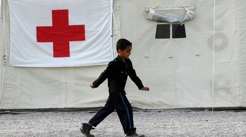 O Ερυθρός Σταυρός δεν θα παρέχει υπηρεσίες σε δομές φιλοξενίας προσφύγων