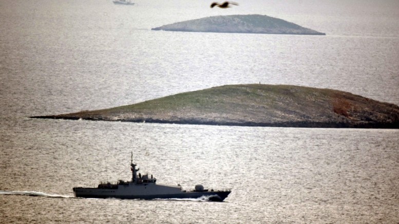 Hürriyet: Έντεκα τουρκικά πλοία γύρω από τα Ίμια