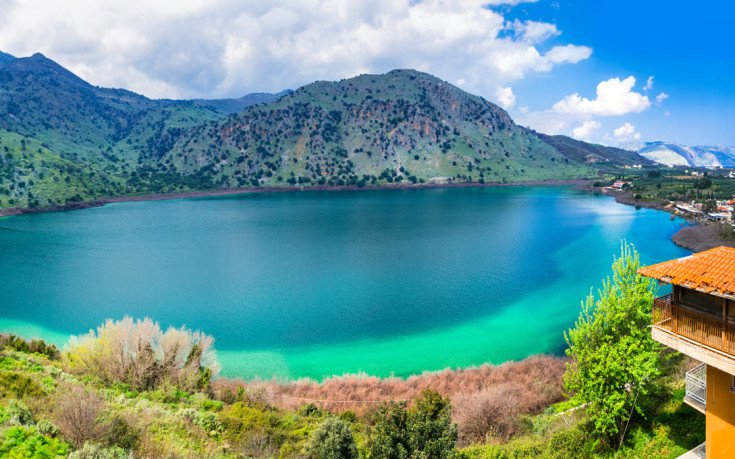 Γαλήνη και ομορφιά που συναρπάζει σε λίμνες της Ελλάδας