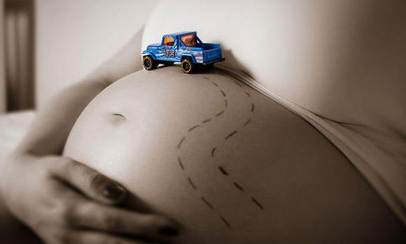 Ραγάδες εγκυμοσύνης: Πότε φεύγουν και με ποιες φυσικές λύσεις