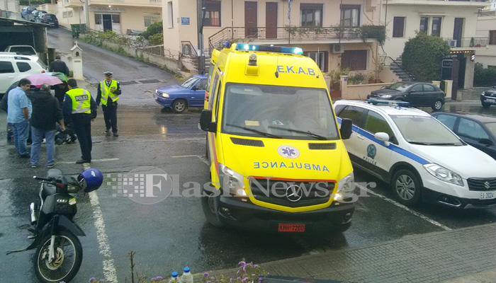 Τροχαίο με τραυματισμό κοπέλας στην οδό Παπαναστασίου στα Χανιά (φωτο)