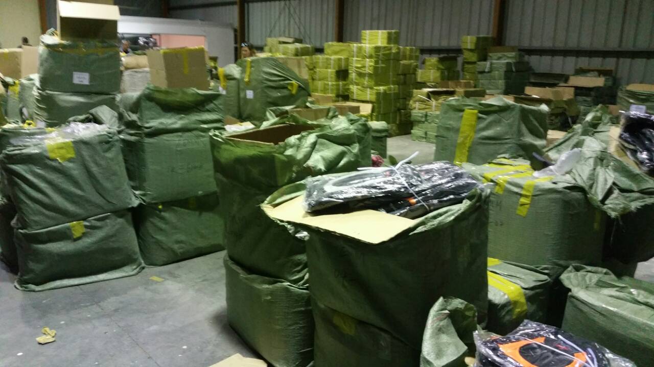 Χιλιάδες προϊόντα “μαϊμού” σε αποθήκη επιχείρησης στο Ηράκλειο (φωτο)