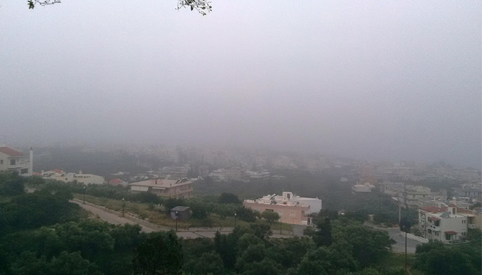 Ορατότητα…μηδεν στην Βόρεια Κρήτη απο την ομίχλη (φωτο)