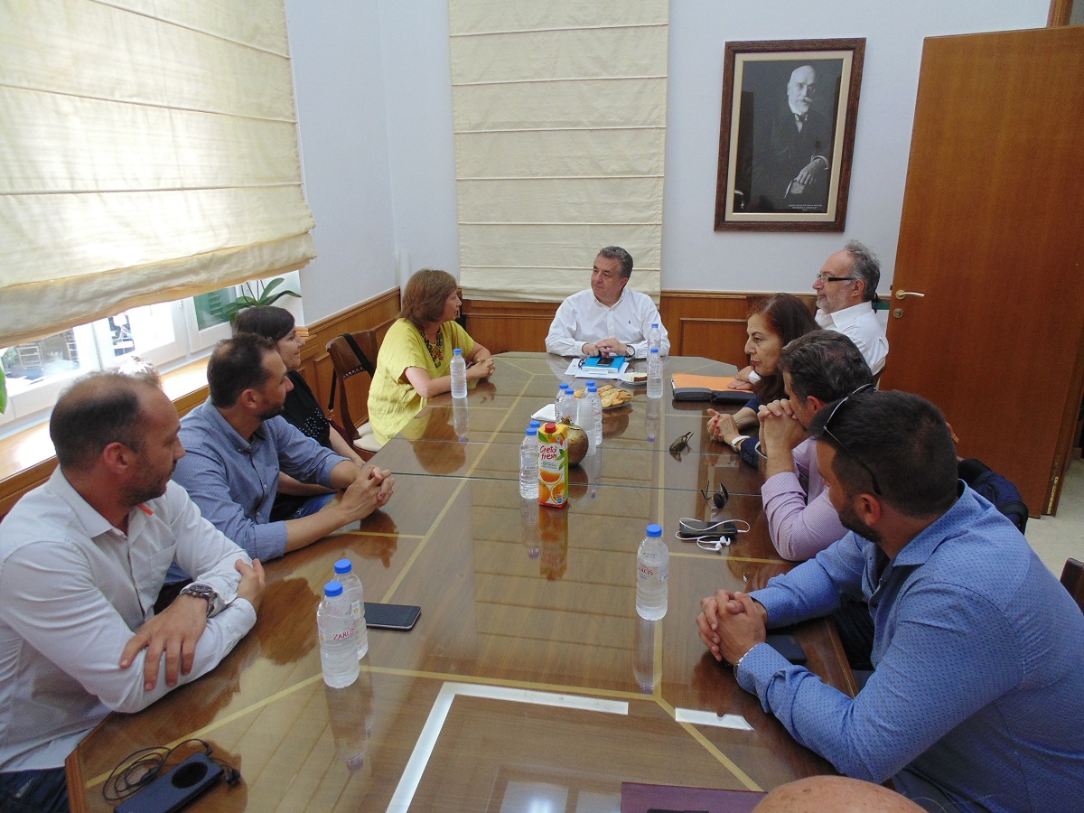 Συνάντηση Περιφερειάρχη Κρήτης με την νέα διοικούσα επιτροπή του ΤΕΕ/ΤΑΚ