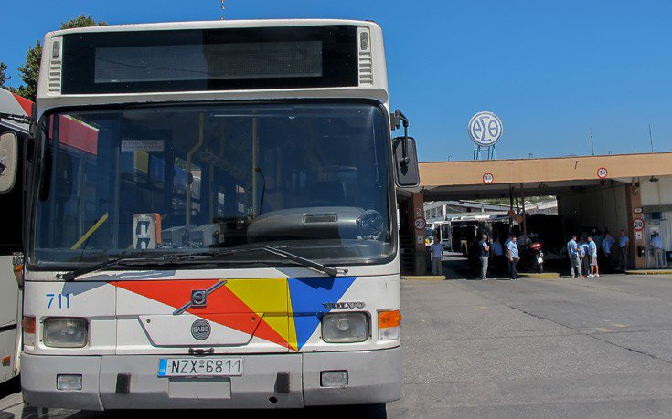 Λεωφορείο του ΟΑΣΘ εκτελούσε δρομολόγιο με την πόρτα ανοιχτή