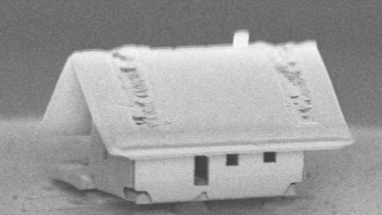Νανορομπότ έφτιαξε νανόσπιτο, το μικρότερο σπίτι στον κόσμο