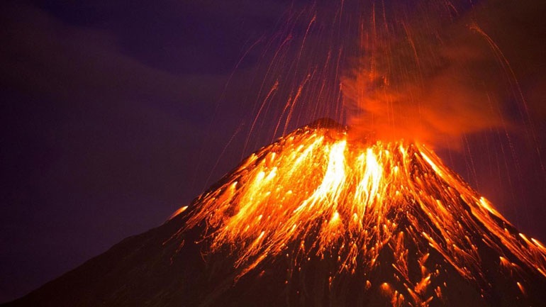 Οι πιο πολύνεκρες εκρήξεις ηφαιστείων τα τελευταία 25 χρόνια