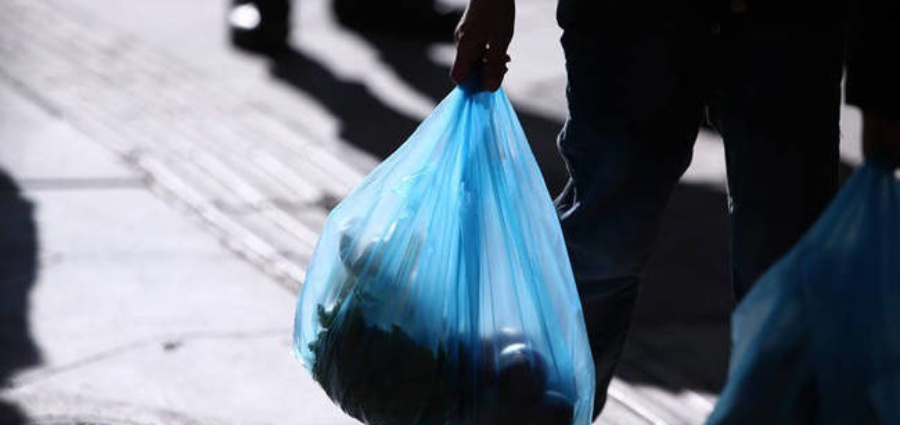 Σημαντική μείωση στη χρήση της πλαστικής σακούλας στην Ελλάδα