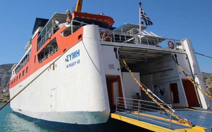 Πρόσκρουση επιβατηγού πλοίου στο λιμάνι της Σκιάθου